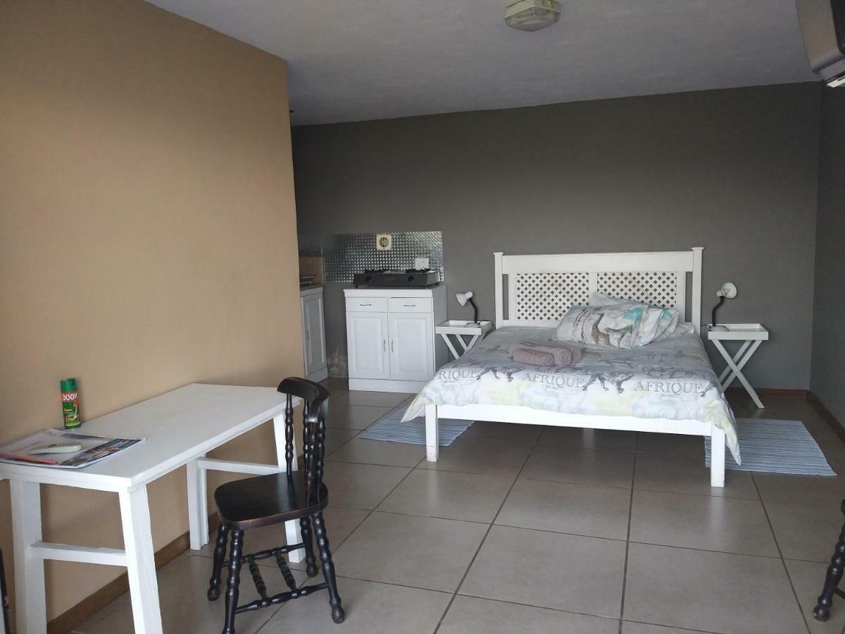 Columbus Guest House Mbombela Exterior photo